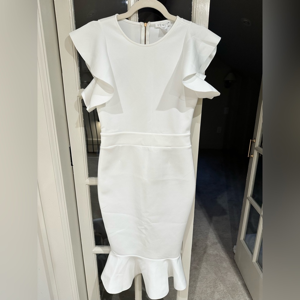 Venus Elegant White Ruffle Sleeve Mermaid Dress - Sz S